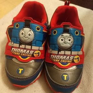 EUC Light up Thomas Toddler sneakers size 9